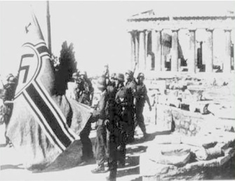 27 de Abril de 1941.Colocando la bandera Nazi en el Acrópolis